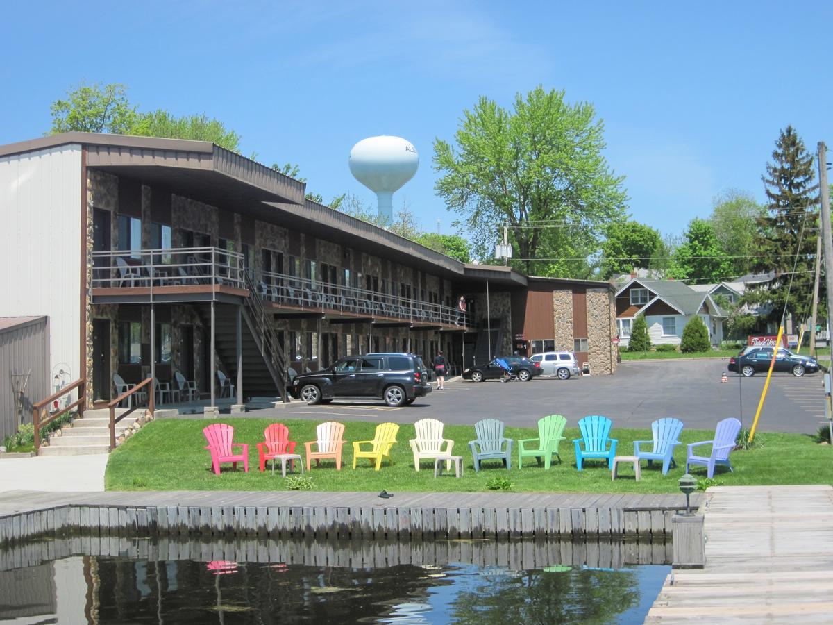 Otter Creek Inn 亚历山德里亚贝 外观 照片
