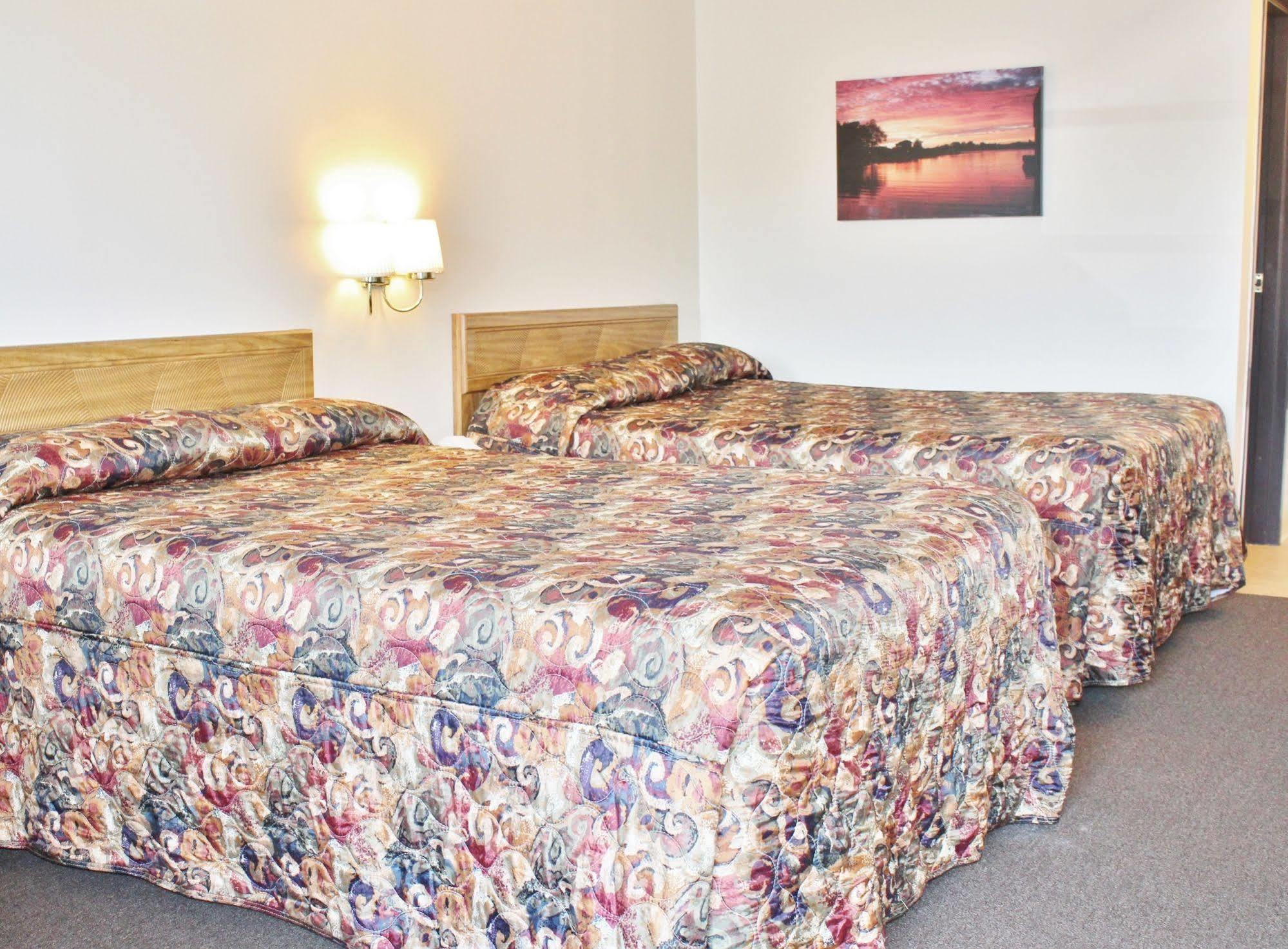 Otter Creek Inn 亚历山德里亚贝 外观 照片