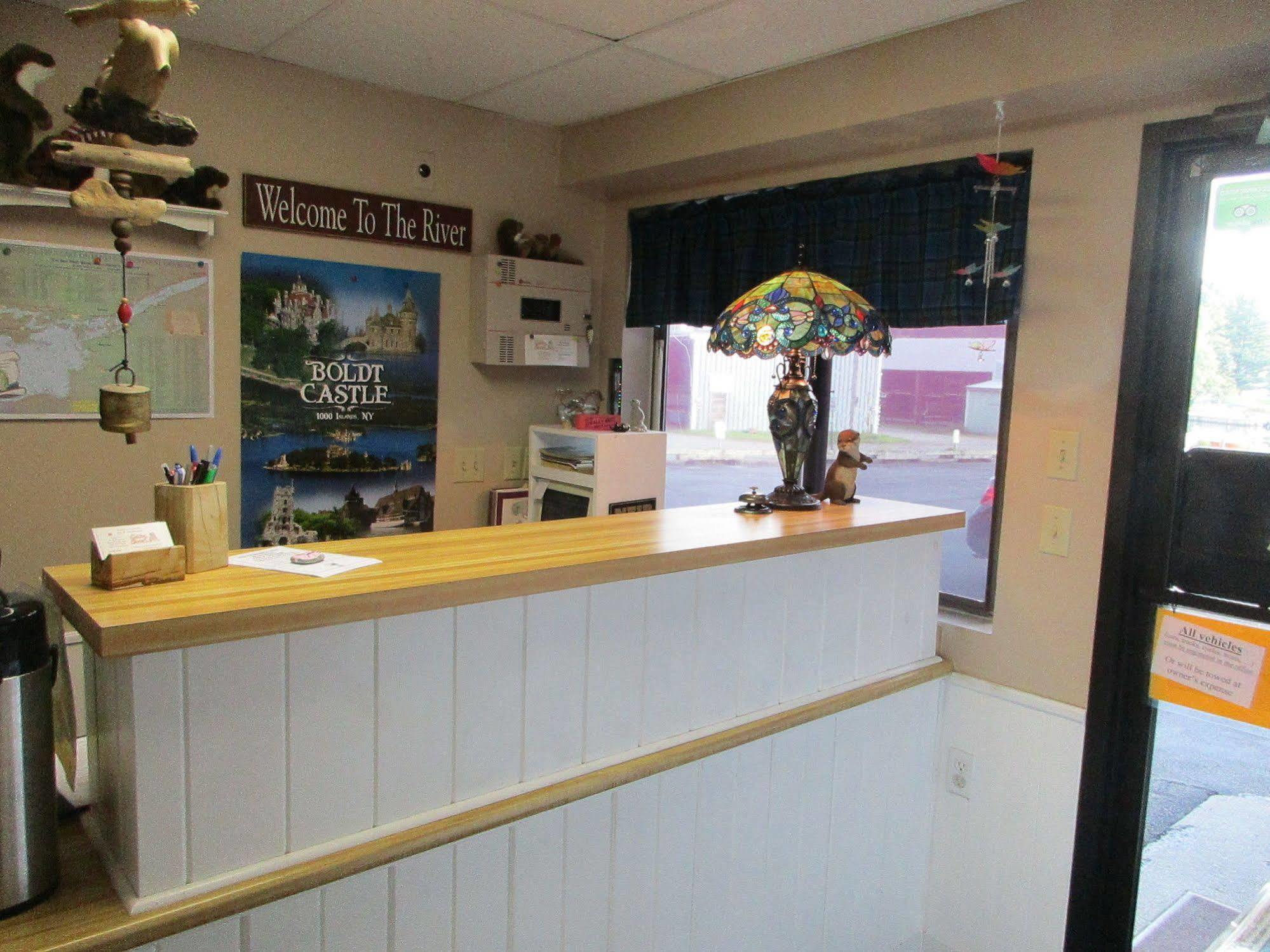 Otter Creek Inn 亚历山德里亚贝 外观 照片